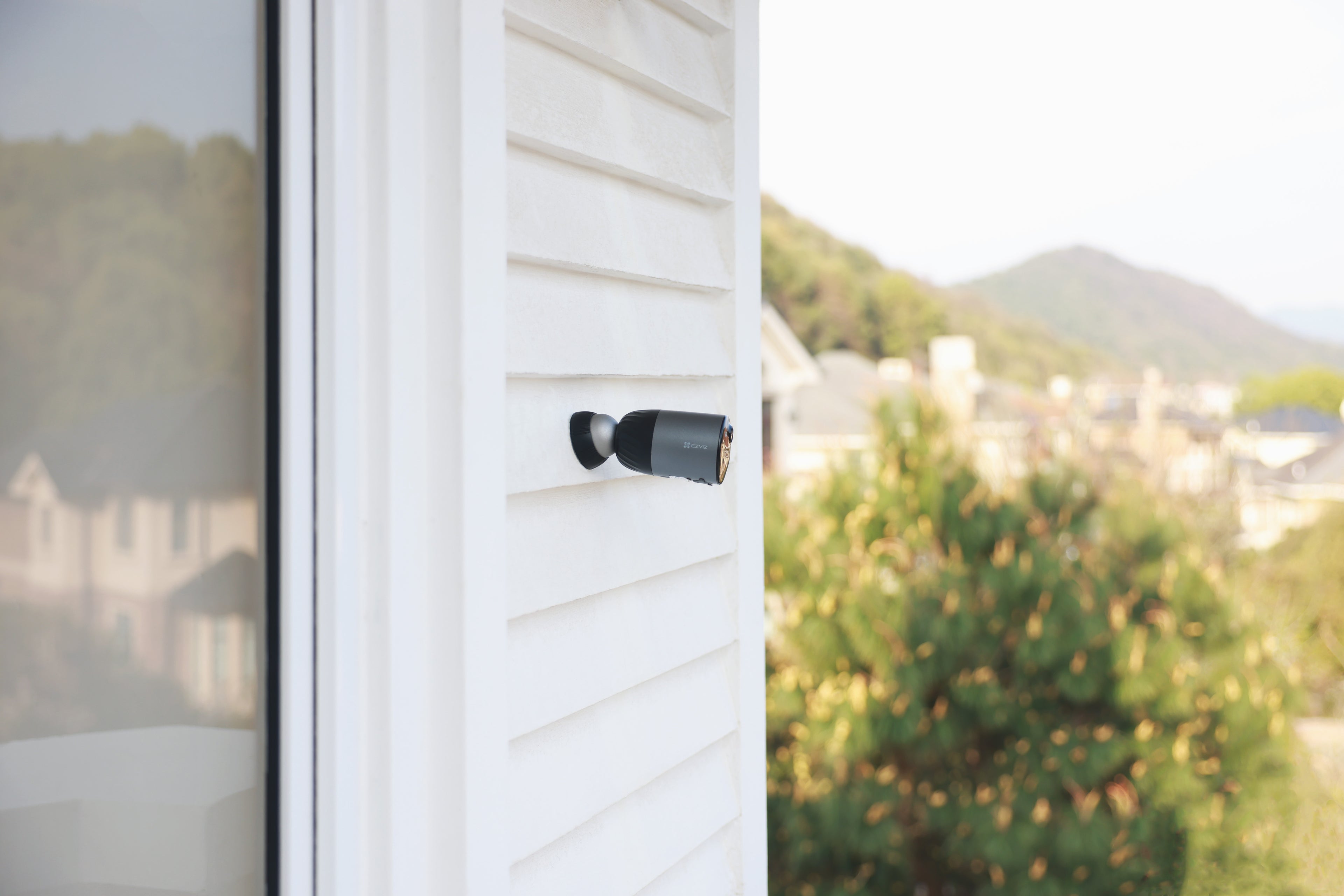 CS-BC1C Pro | 8MP | 4K | Solar Panel Kit | Outdoor Wireless Security Spot Light Camera with Colour Night Vision | EZVIZ