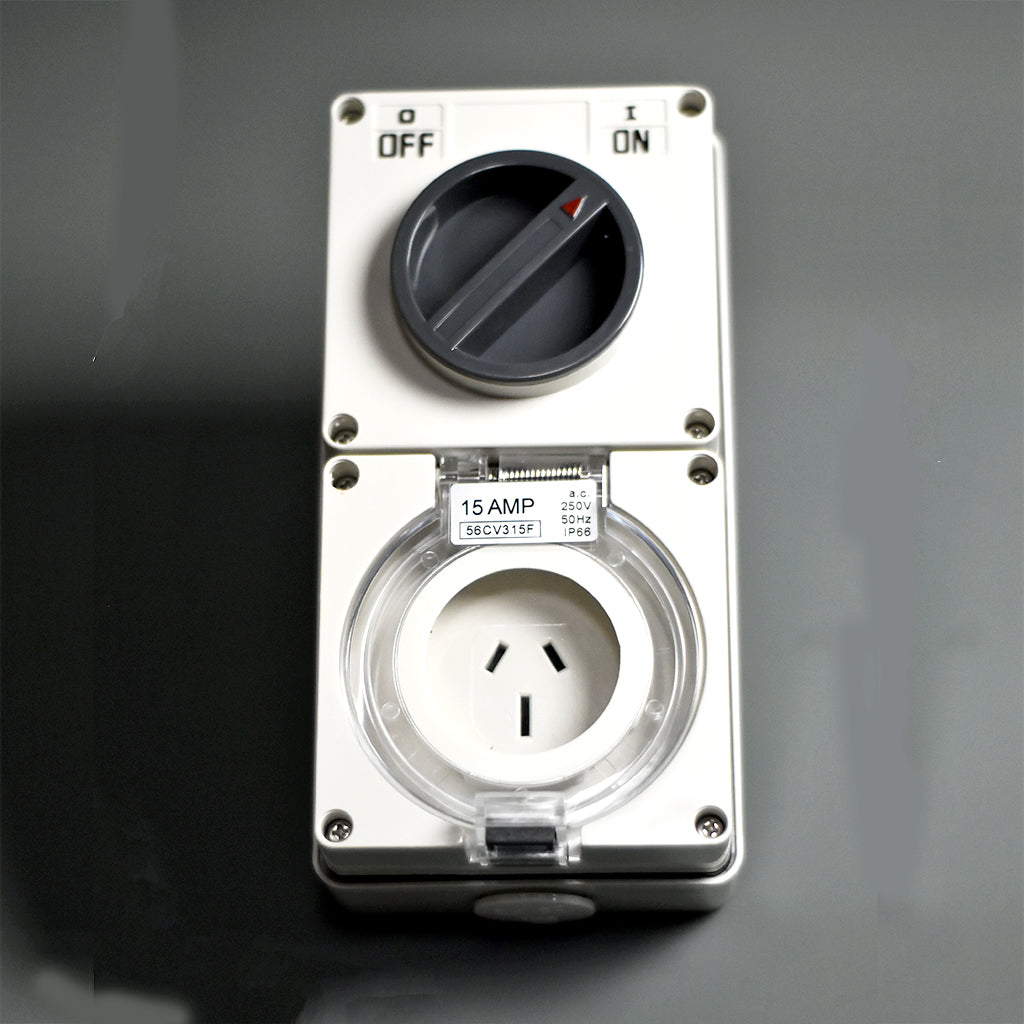 3 Pin 15A Weatherproof Combination Switched Socket
