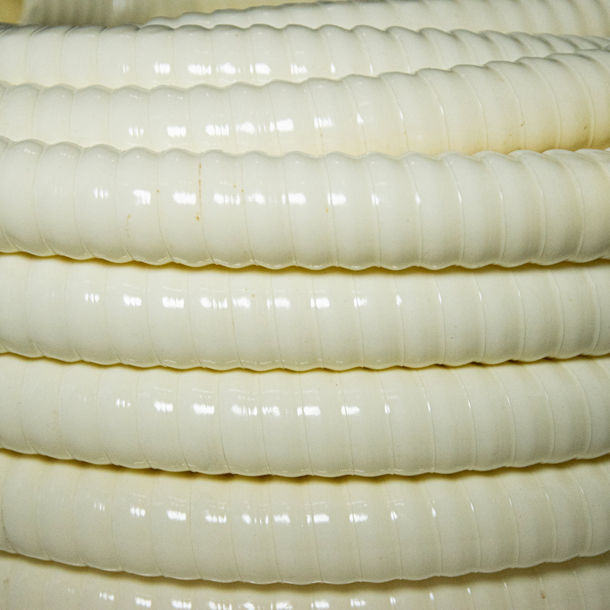 Insulated Drain Pipe | 19mm x 20M | Creamy White Star Sparky Direct