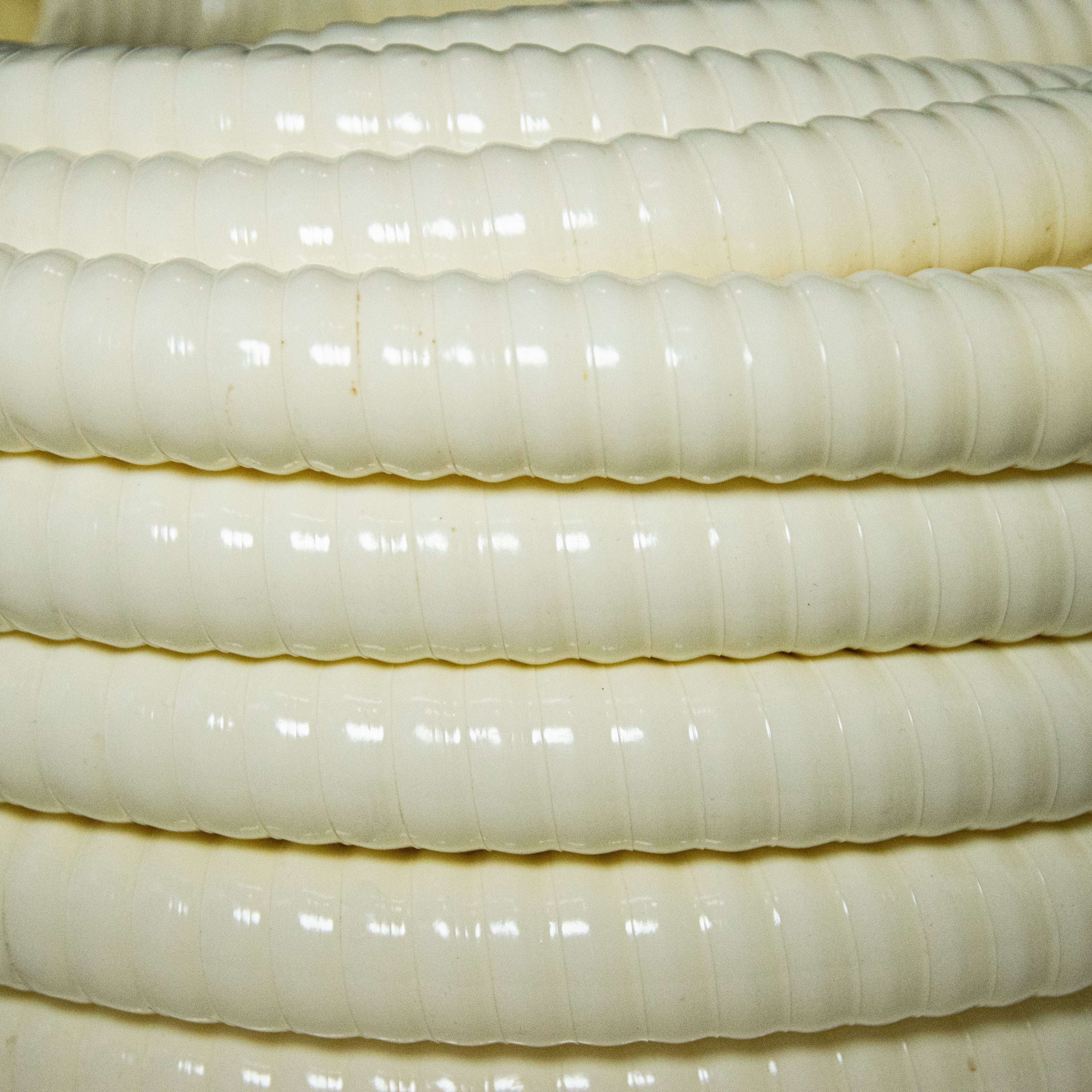 Insulated Drain Pipe | 19mm x 20M | Creamy White Star Sparky Direct