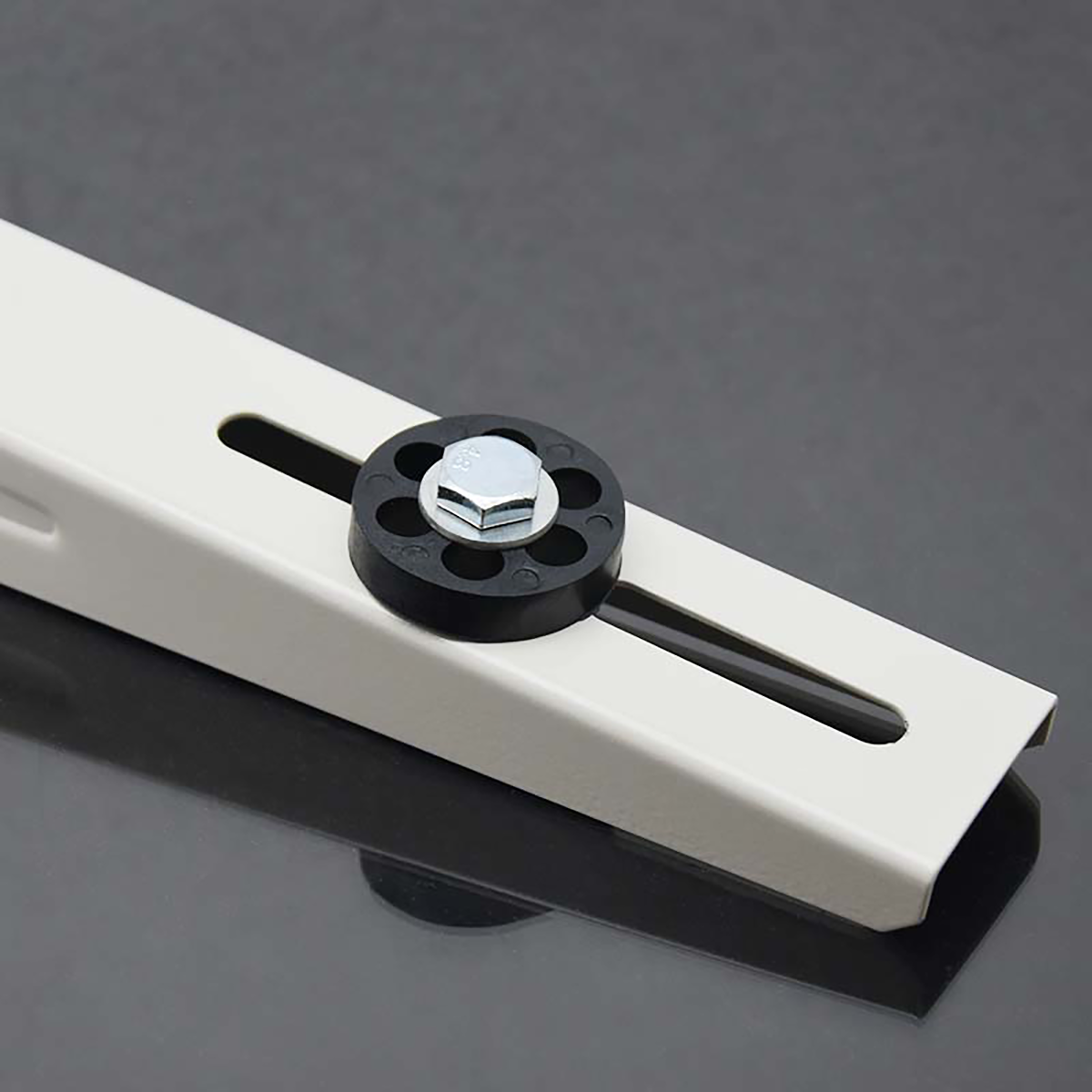 Wall Bracket 450mm AC